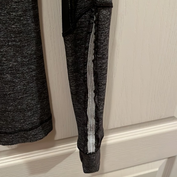 lululemon Quarter Zip - Picture 3 of 4